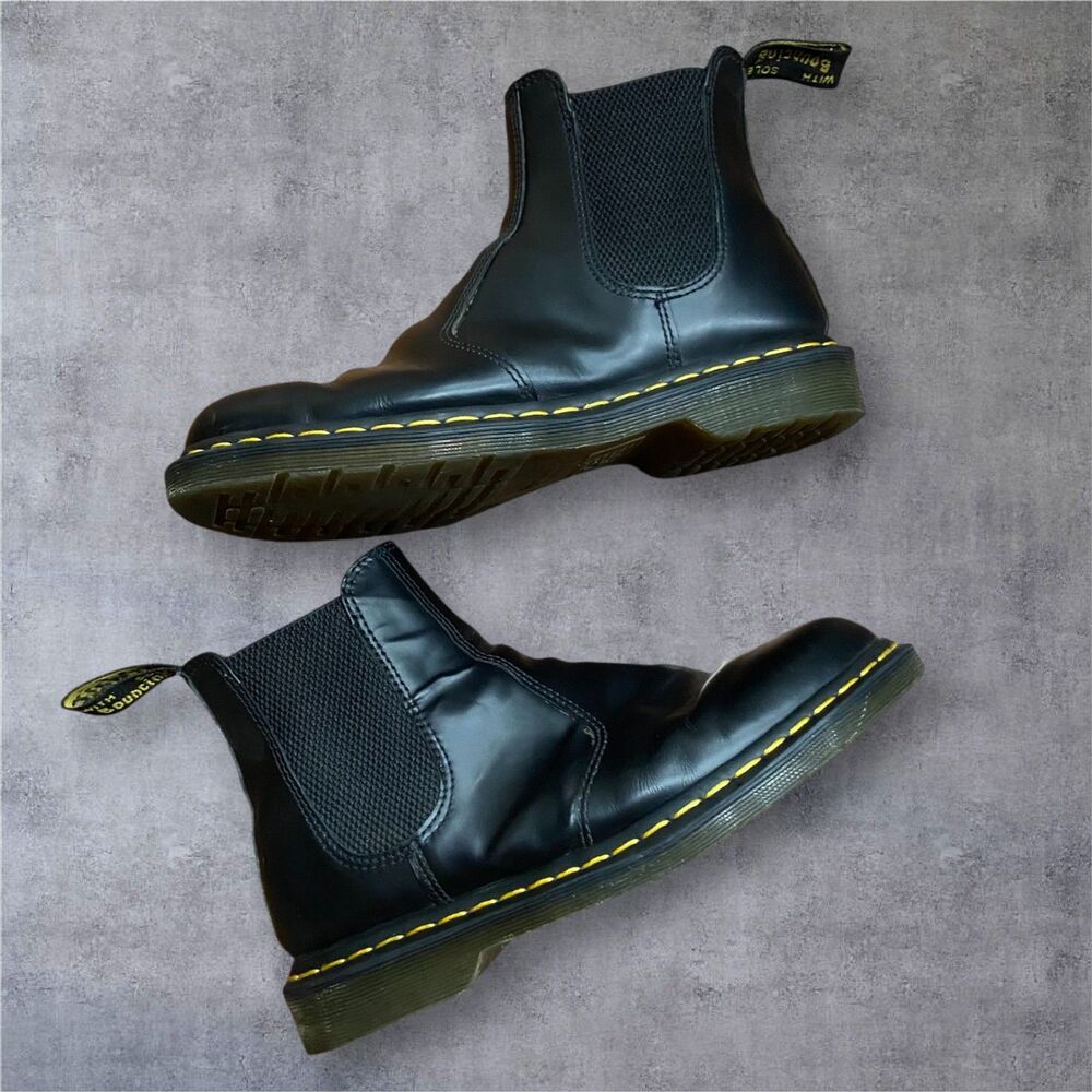 Dr. Martens Doc 2976 Smooth Leather Chelsea Boots Black Womens 10 Mens 9